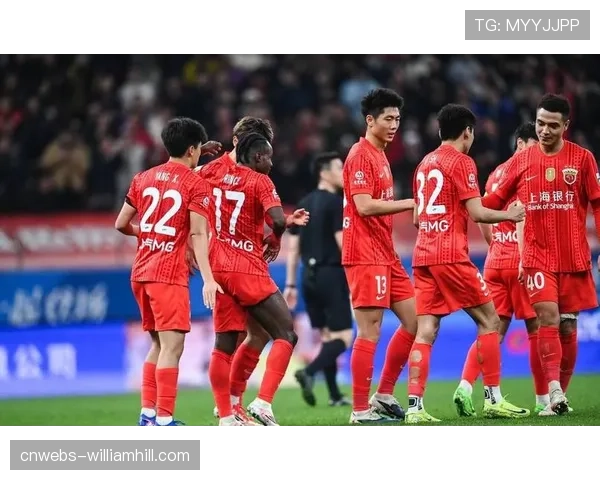 上海海港客场4-0大胜青岛西海岸，武磊独中两元状态火热